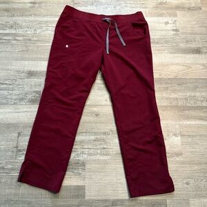 Mid-rise Figs Burgundy Kade Cargo scrub pants